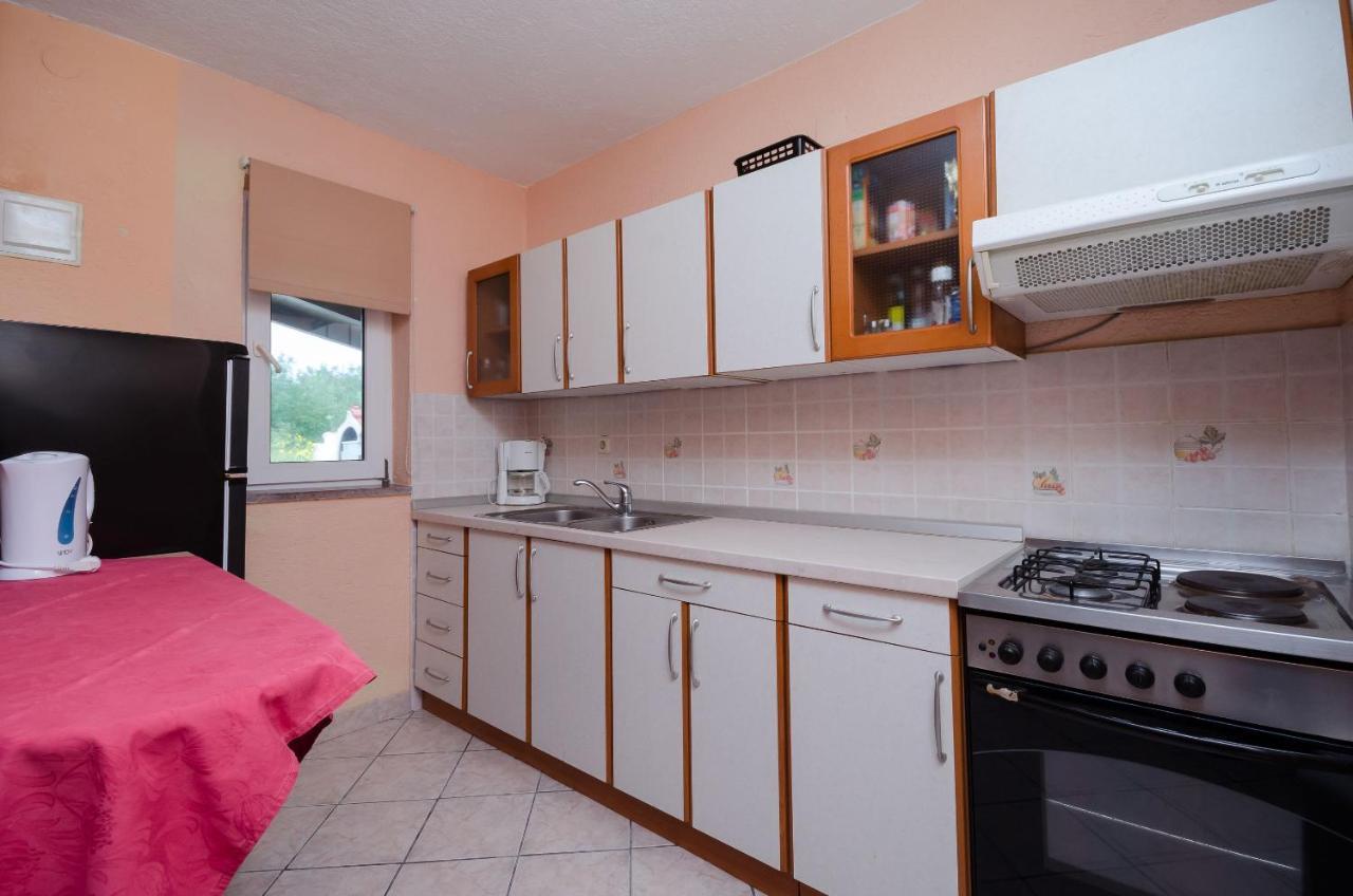 Apartments Helena Lopar Exterior photo